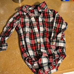 LIKE NEW CARTER'S 18M HOLIDAY PLAID COLLARED LONG-SLEEVED ONESIE
